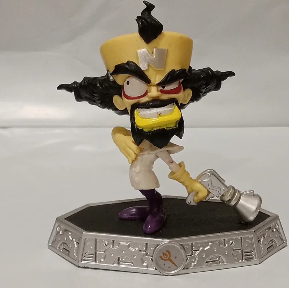 Skylanders Imaginators Dr. Neo Cortex Sensei character figure.
